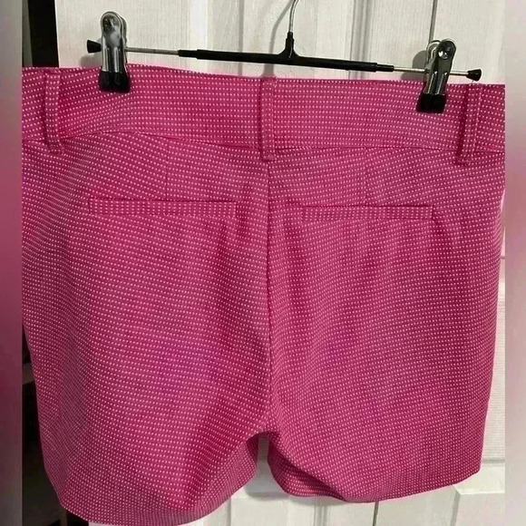 Isaac Mizrahi Pink Polka Dotted Shorts Womens size 4. 5” inseam. - Picture 4 of 6